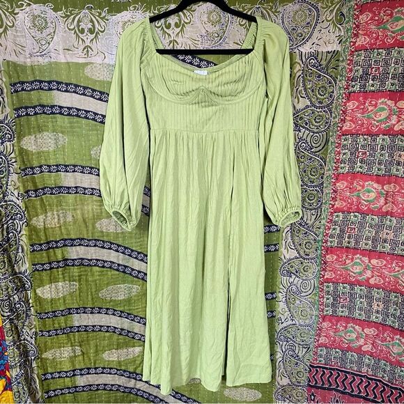 NWOT Hello Molly Green Gal Is Fun Midi Dress Size 6 - Picture 2 of 16